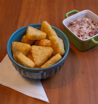 Mini Hash Brown Bem Brasil com requeij&atilde;o e geleia 