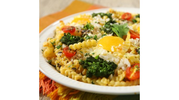 Assado de Batata Bem Brasil Com Ovos e Espinafre