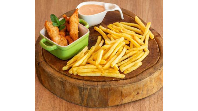 Batata Fast Food Bem Brasi com frango frito e molho chipotle 